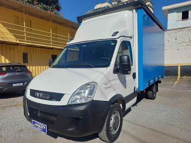IVECO DAILY 35S14 BAÚ SIDER DIESEL 2017