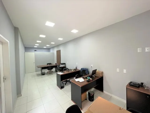 Vendo Imóvel Comercial na Av. Beira Mar com 74m² e 2 Vagas - R$ 320.000,0