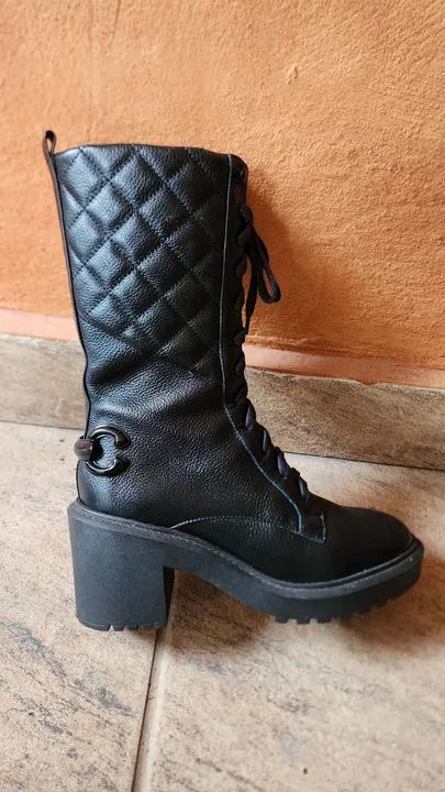 Bota coturno com salto da Capodarte - Foto 4