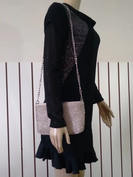 Bolsa carteira feminina de mão e ombro em prata com strass alça corrente  - Foto 5