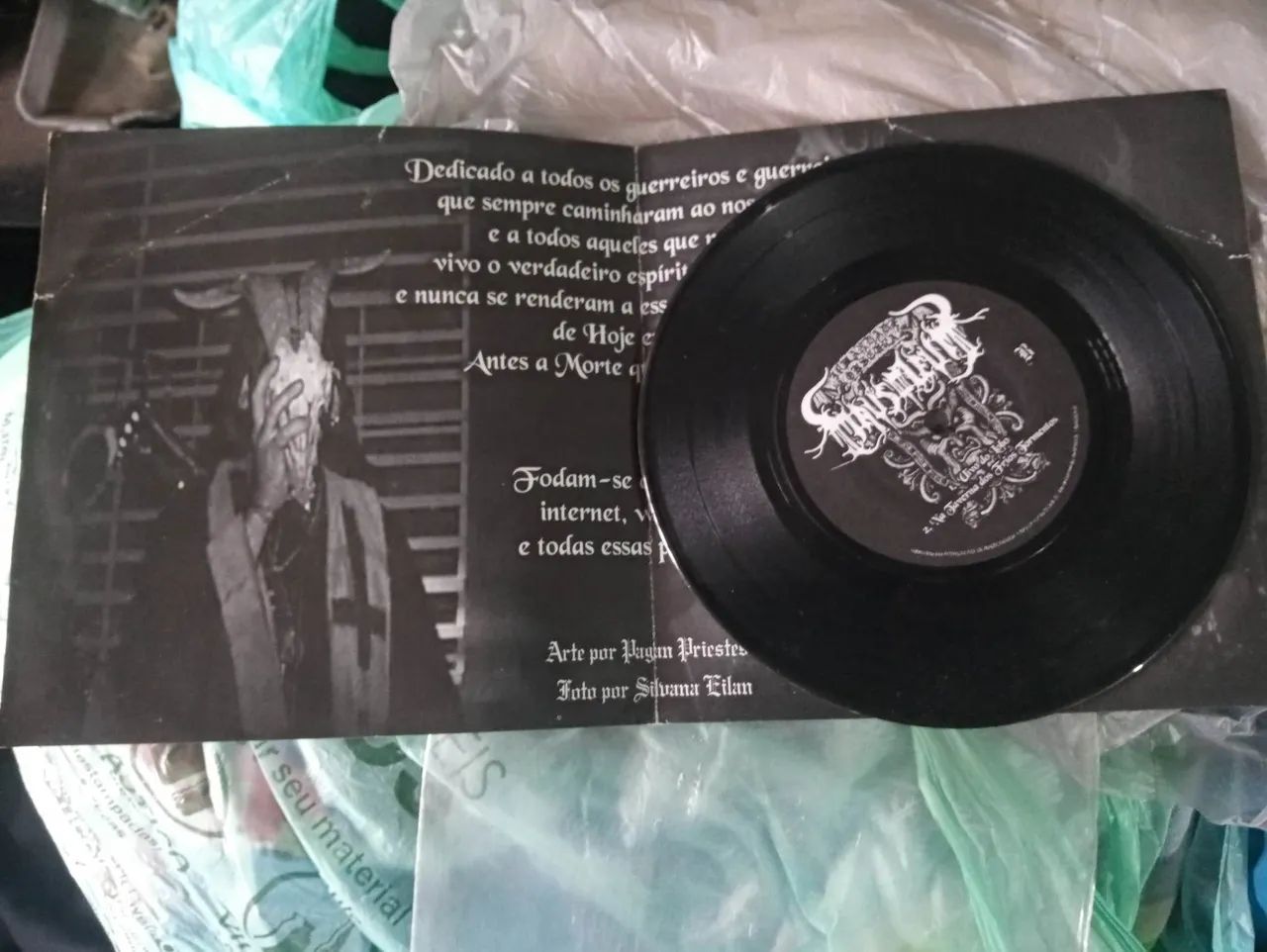 Lp (7ep) Mausoleum Split C/Bestymator Braziliam Black Metal - Foto 3