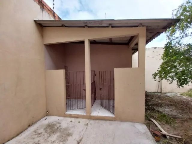 Casa 2 pavimentos, 5 dormitórios, sendo 3 Suítes. - Foto 5
