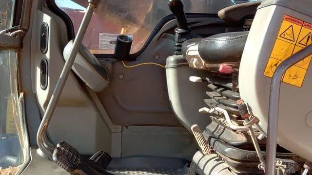 ESCAVADEIRA  - Foto 4