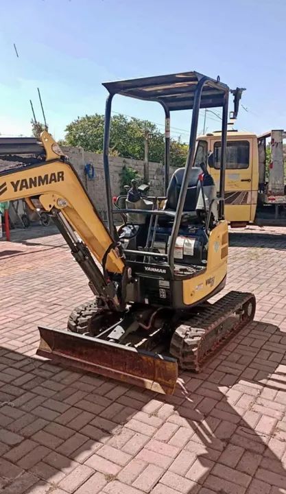 MINI ESCAVADEIRA MODELO VIO17 YANMAR COM 1130 HRS DE USO - Foto 2