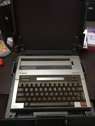 Máquina De Escrever Elétrica Canon Modelo Typestar 7