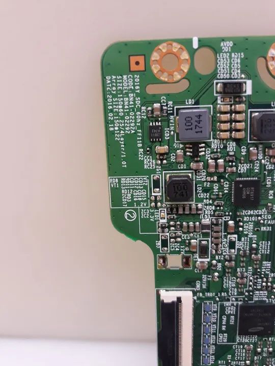 Placa tcom TV Samsung modelo. Un49j5200ag. Usada porém Boa.  - Foto 5
