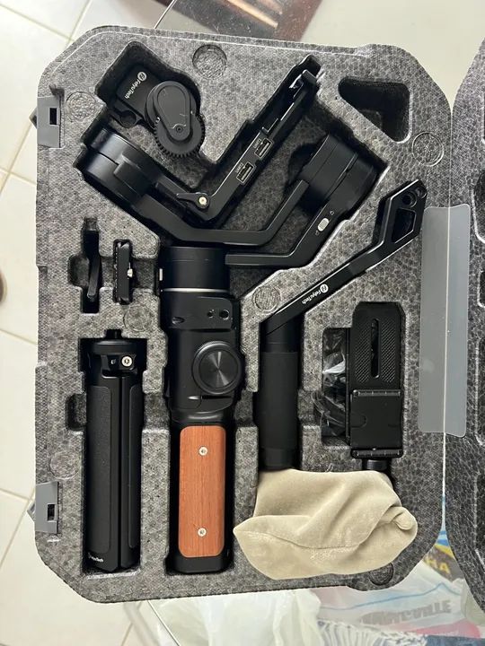 Estabilizador Gimbal Feiyutech Ak2000s - Foto 2