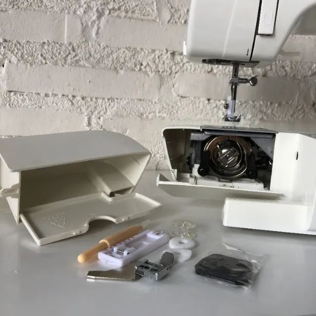 C220 - Máquina de costura Singer Start Mod. 1306 220v  Utensílios - Foto 5