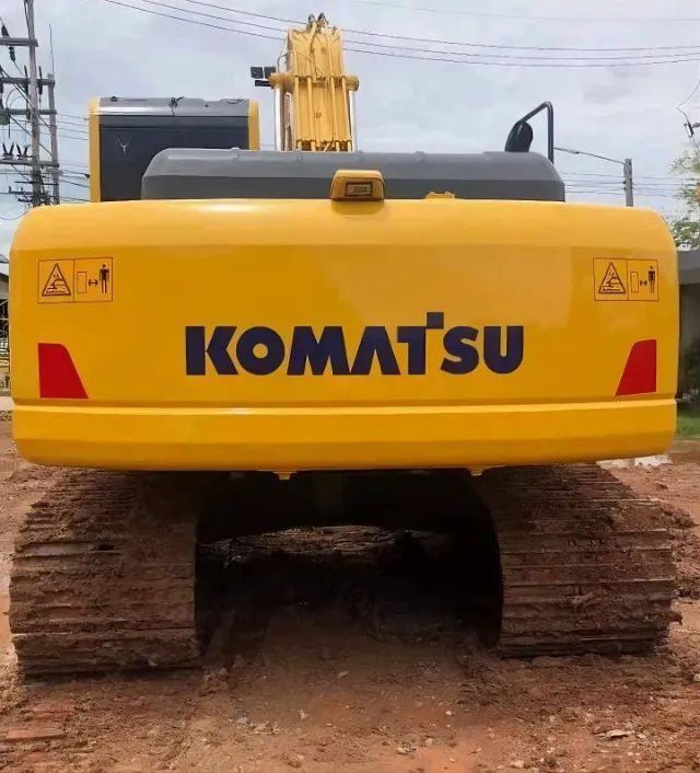 Escavadeira Komatsu PC200 ano 2015 (repasse) - Foto 3