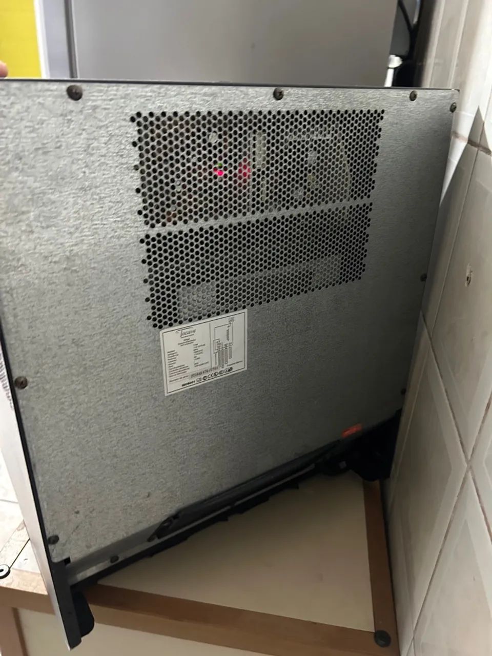 Adega de vinho  climatizada tocave - Foto 4