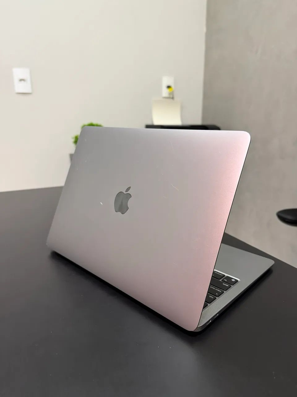 MacBook Air M164312419207937120