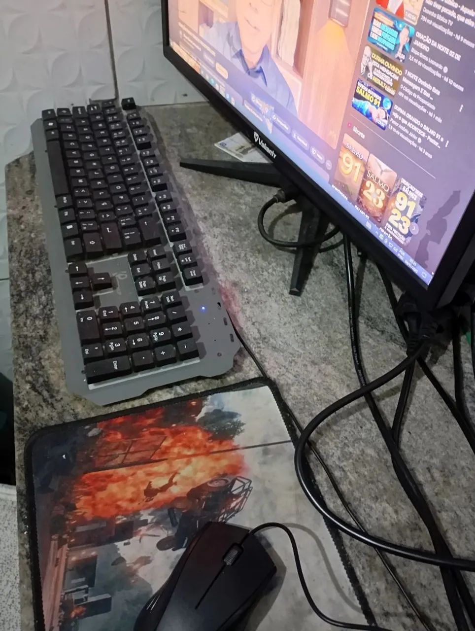 COMPUTER WITH 2ND-GENERATION I3 PROCESSOR + 21-INCH MONITOR64286209253121122