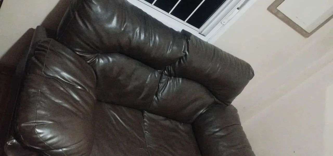 Sofá de couro 64308276212993120