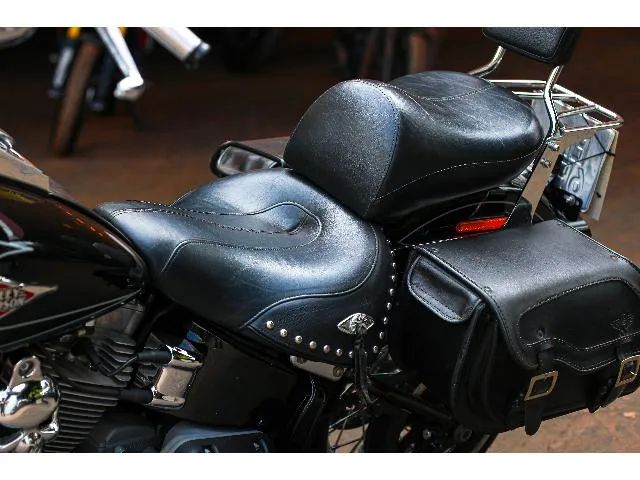 Harley-Davidson Heritage Softail Classic FLSTC 2010 - Foto 4