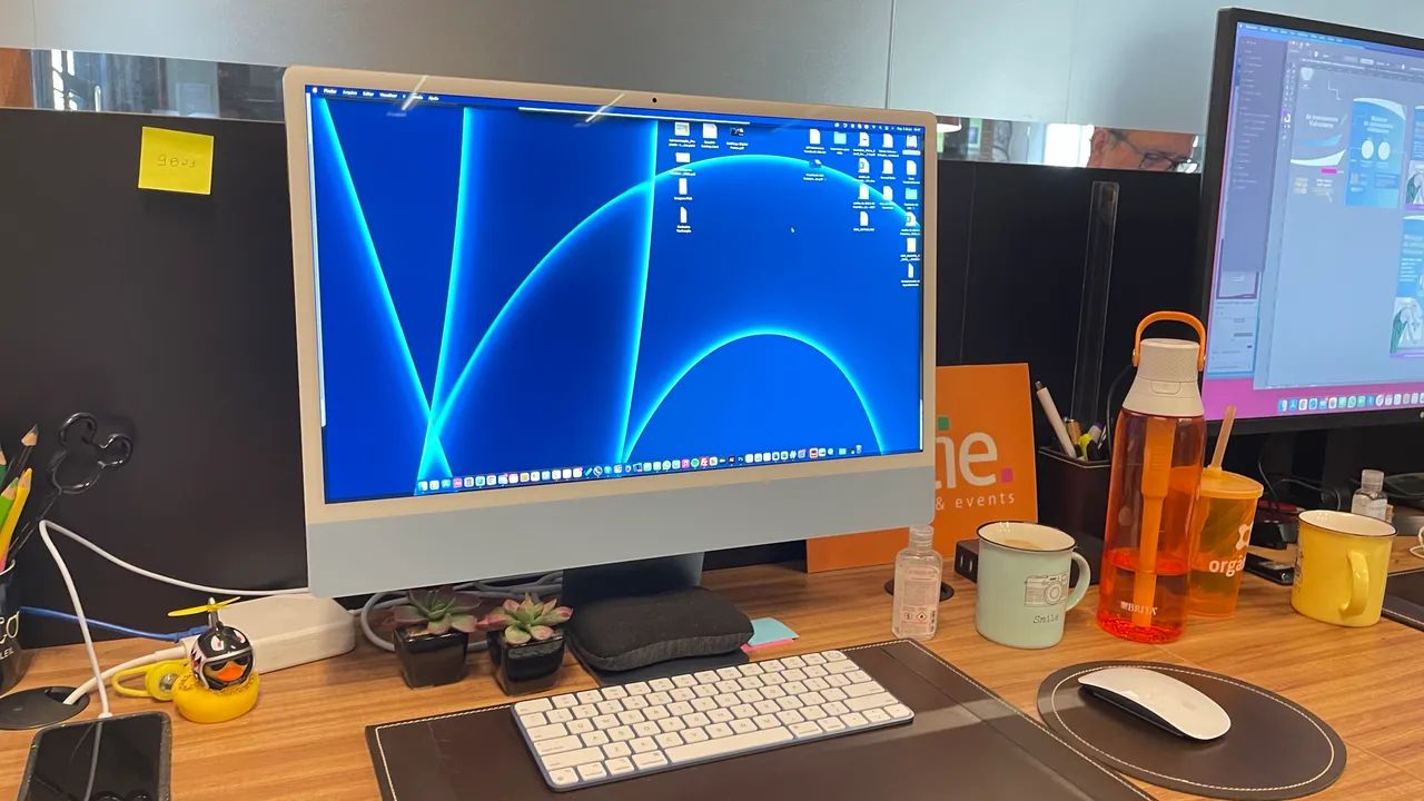 iMac 24 Blue, processador M1, 16GB memória, SSD 1TB, GPU CPU 8C