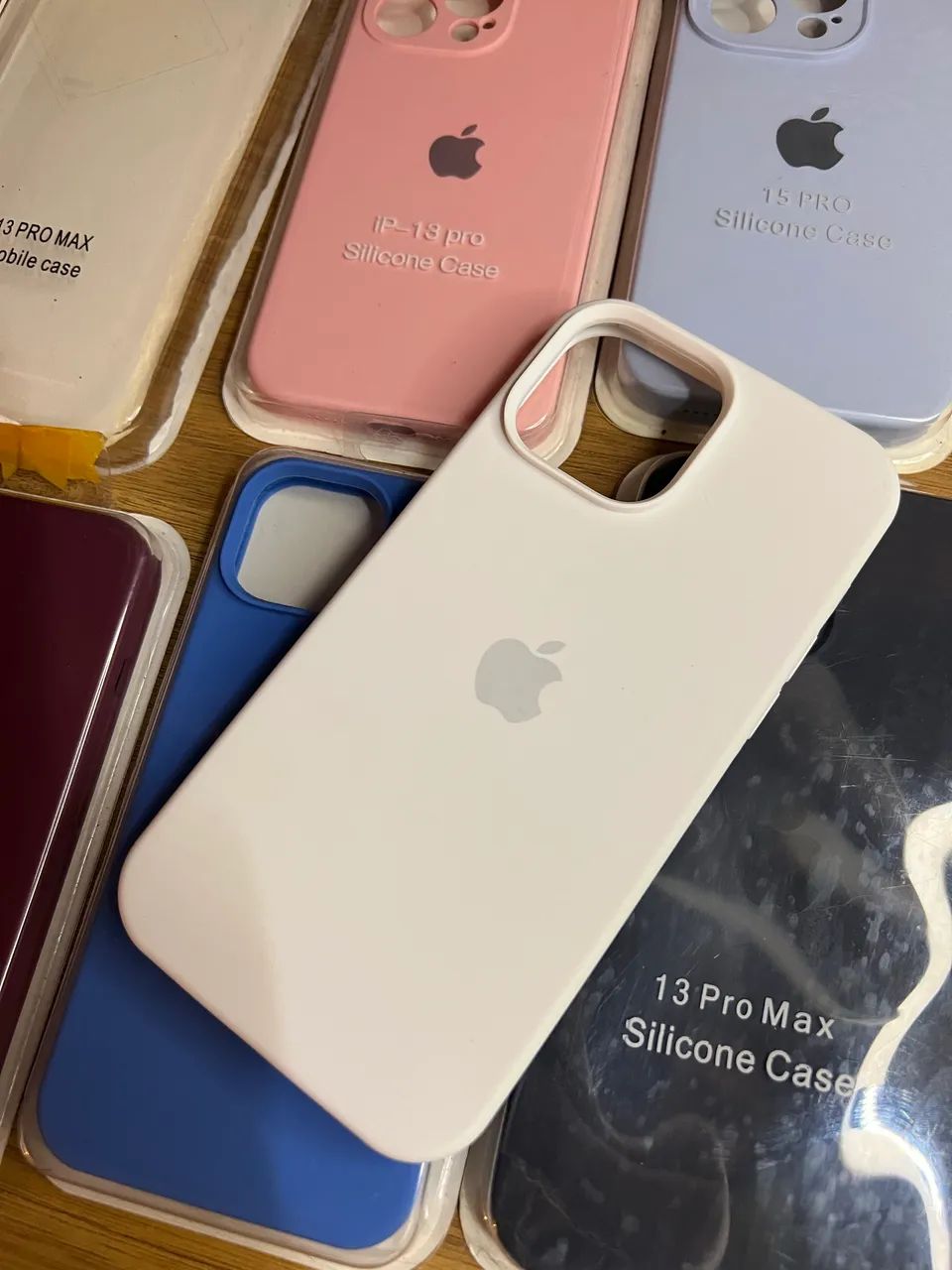 Capa de iPhone Super proteção 13, 13 Pro, 13 Pro Max, 14, 15 Pro  - Foto 5