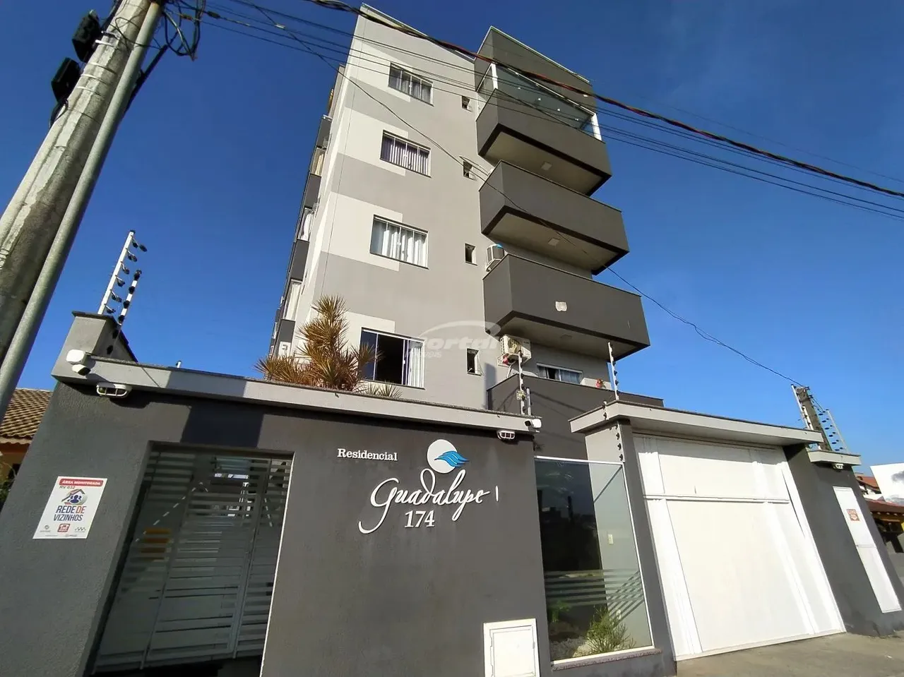 Apartamento semi mobiliado disponível para locação no bairro Itajuba, em Barra Velha/SC.