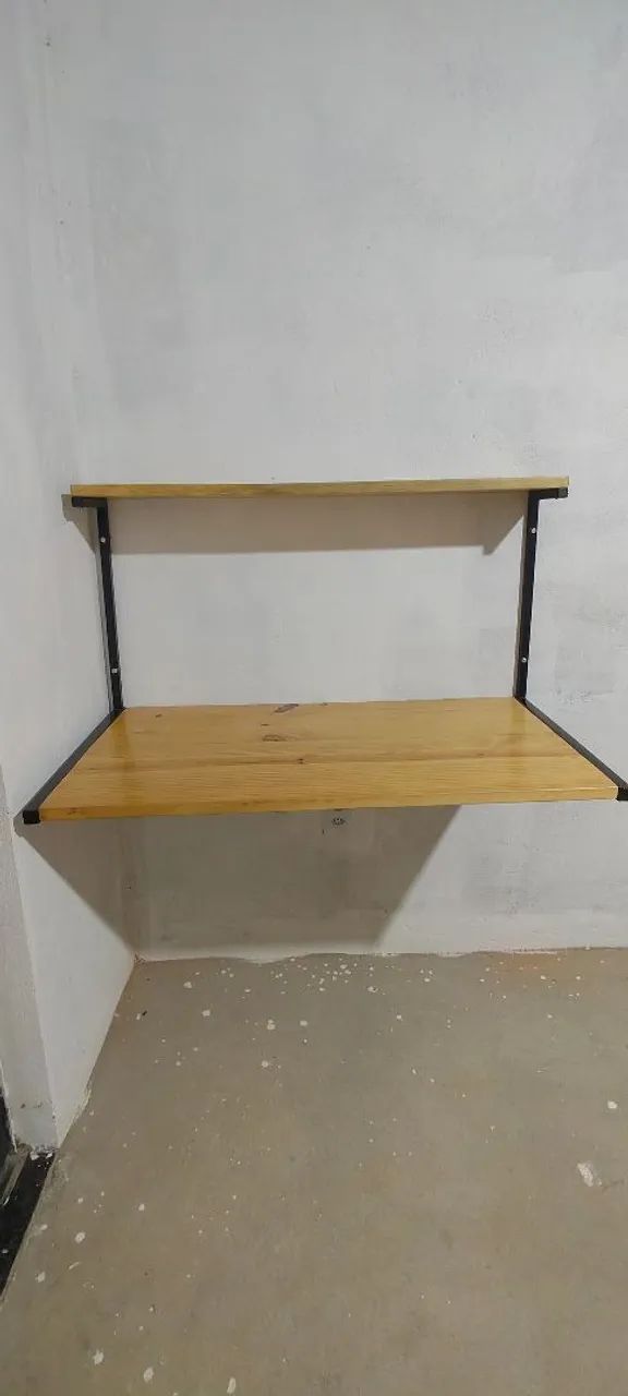 Mesa de Parede em Madeira e aço 