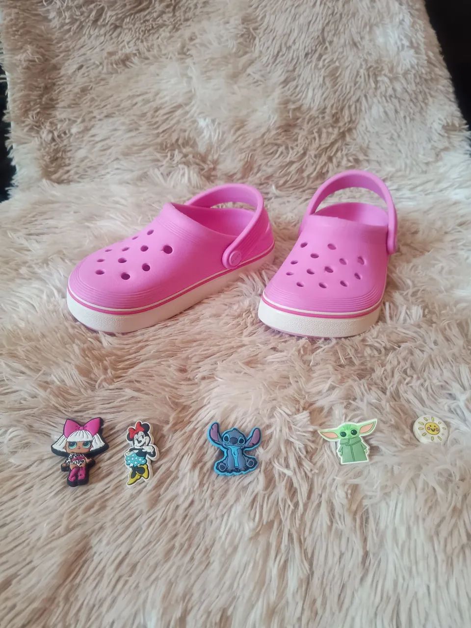 Crocs Rosa com Acessórios Charmosos ( original) - Foto 2