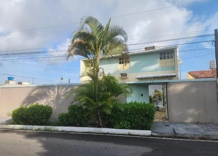 Casa a venda na Gruta de Lourdes.
