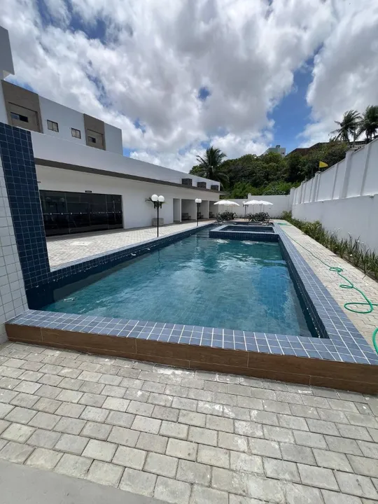 Apartamento com 2 dormitórios no bairro de Jaguaribe condomínio fechado com área de lazer!