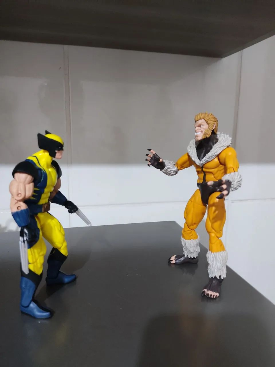 Action Figure Wolverine x Dentes de Sabre - Foto 2