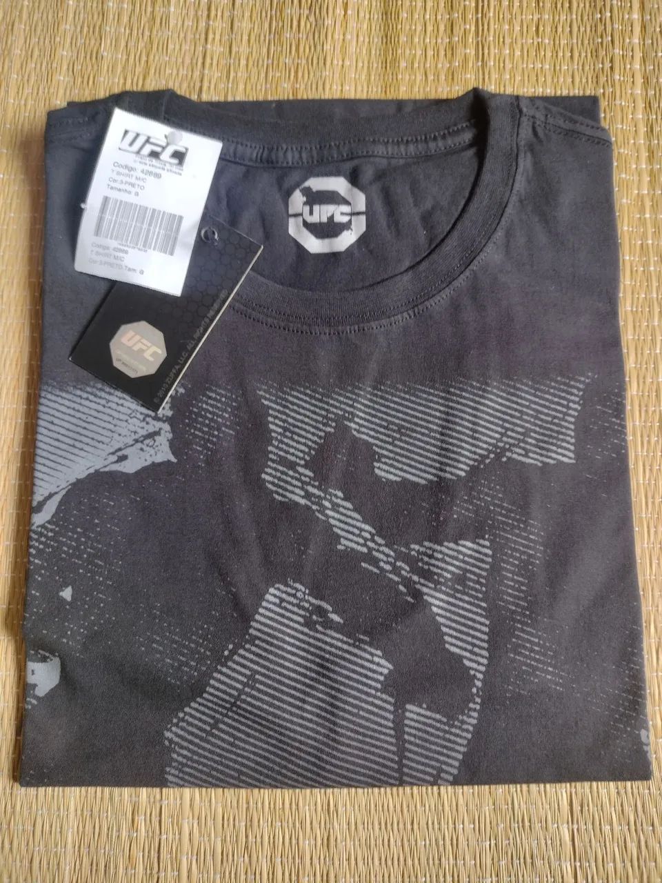 Camiseta UFC - Oficial - Preta