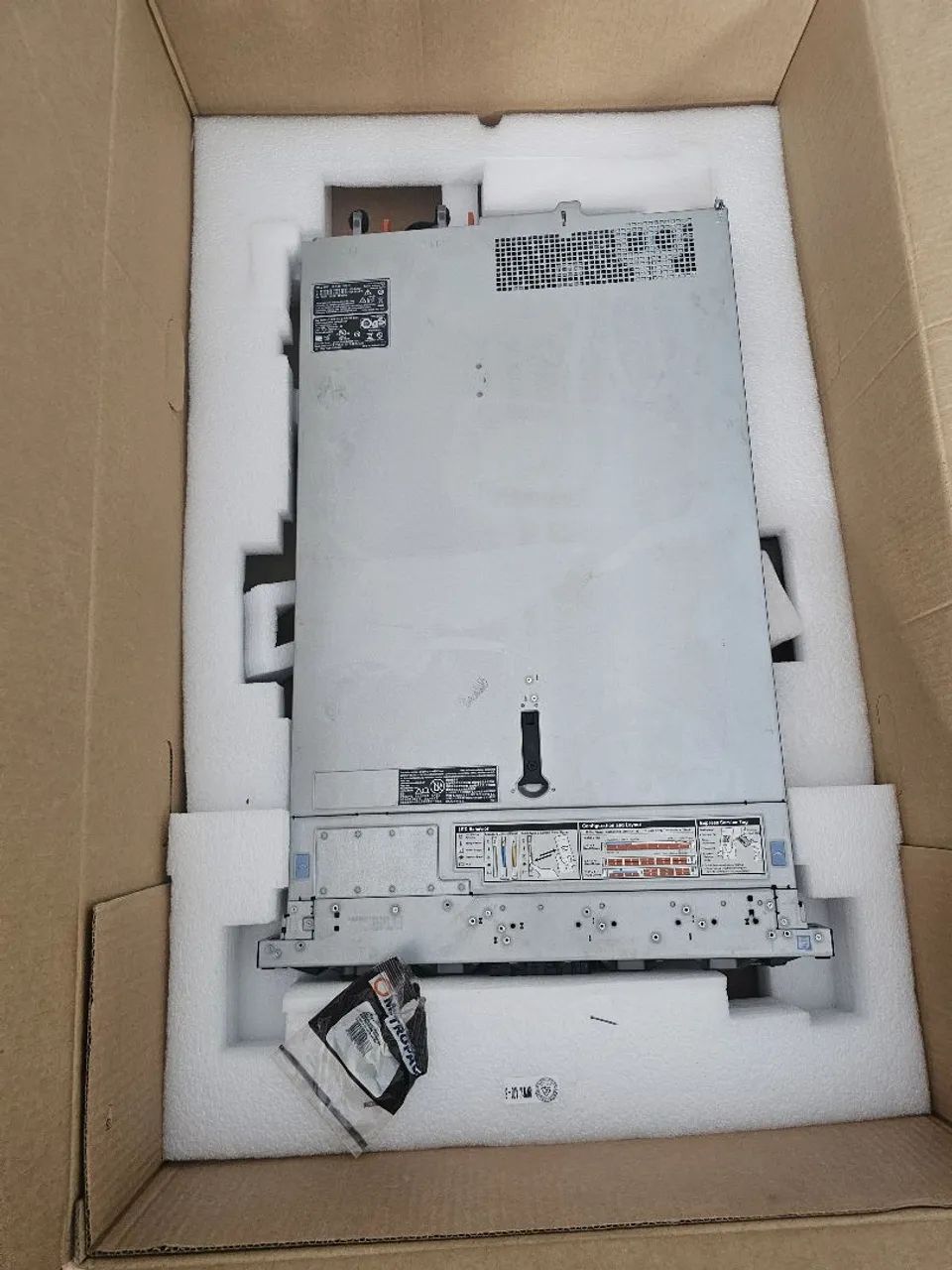 Servidor Dell PowerEdge R330 - Xeon E3, 32GB RAM, 4 SSDs - Pronto para uso - Foto 3