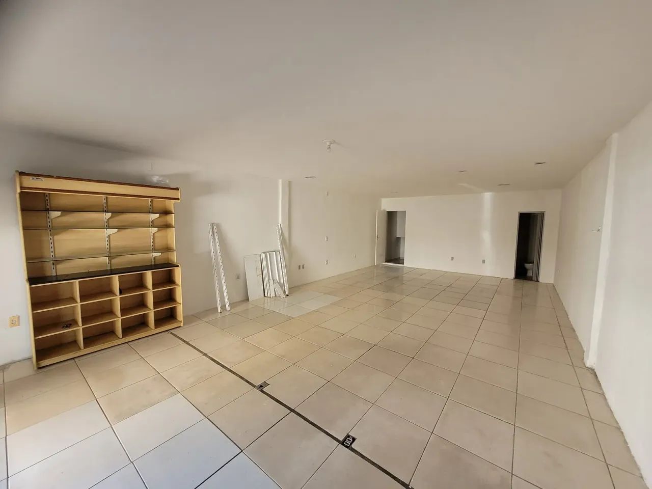 BENFICA - PREÇO PROMOCIONAL SUJEITO A ALTERAÇÃO - CENTEO COML E RESIDENCIAL BENFICA - LOJA - Foto 4