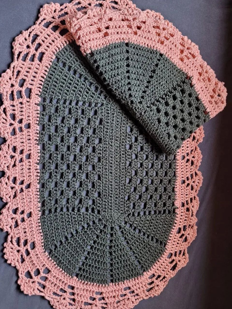 Jogo de tapete oval de crochê artesanal