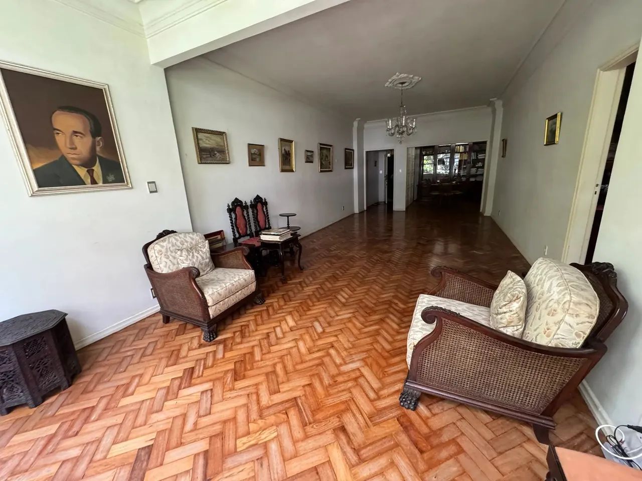 Leme! Espaçoso, garagens, frente, alto, prédio tradicional. - Foto 5