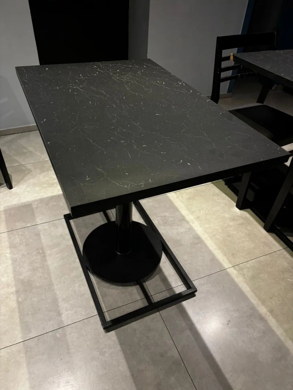 MESA PARA BAR/COMÉRCIO OU ÁREA DE CHURRASQUEIRA