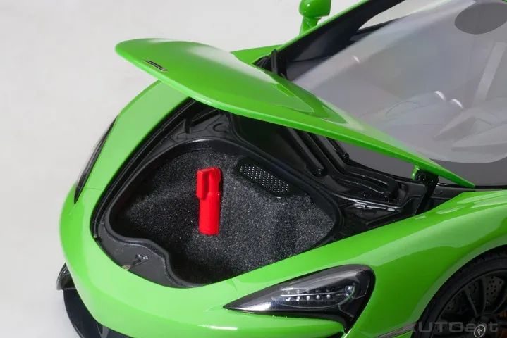 Autoart 2017 MacLaren 570S  - Foto 5