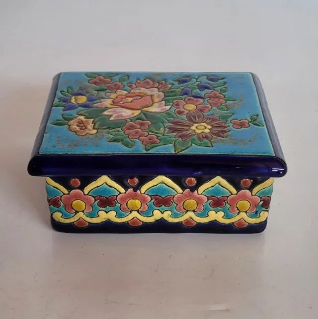 Caixa de Faiança Esmaltada Émaux de Longwy, Décoré à la Main, França, Século XX