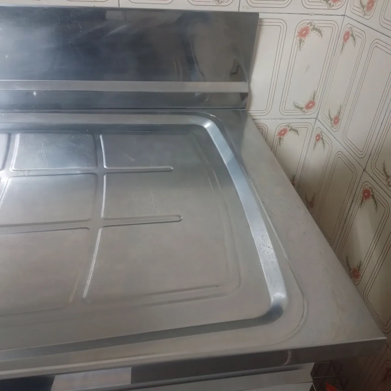 Bancada de aço inox para organização