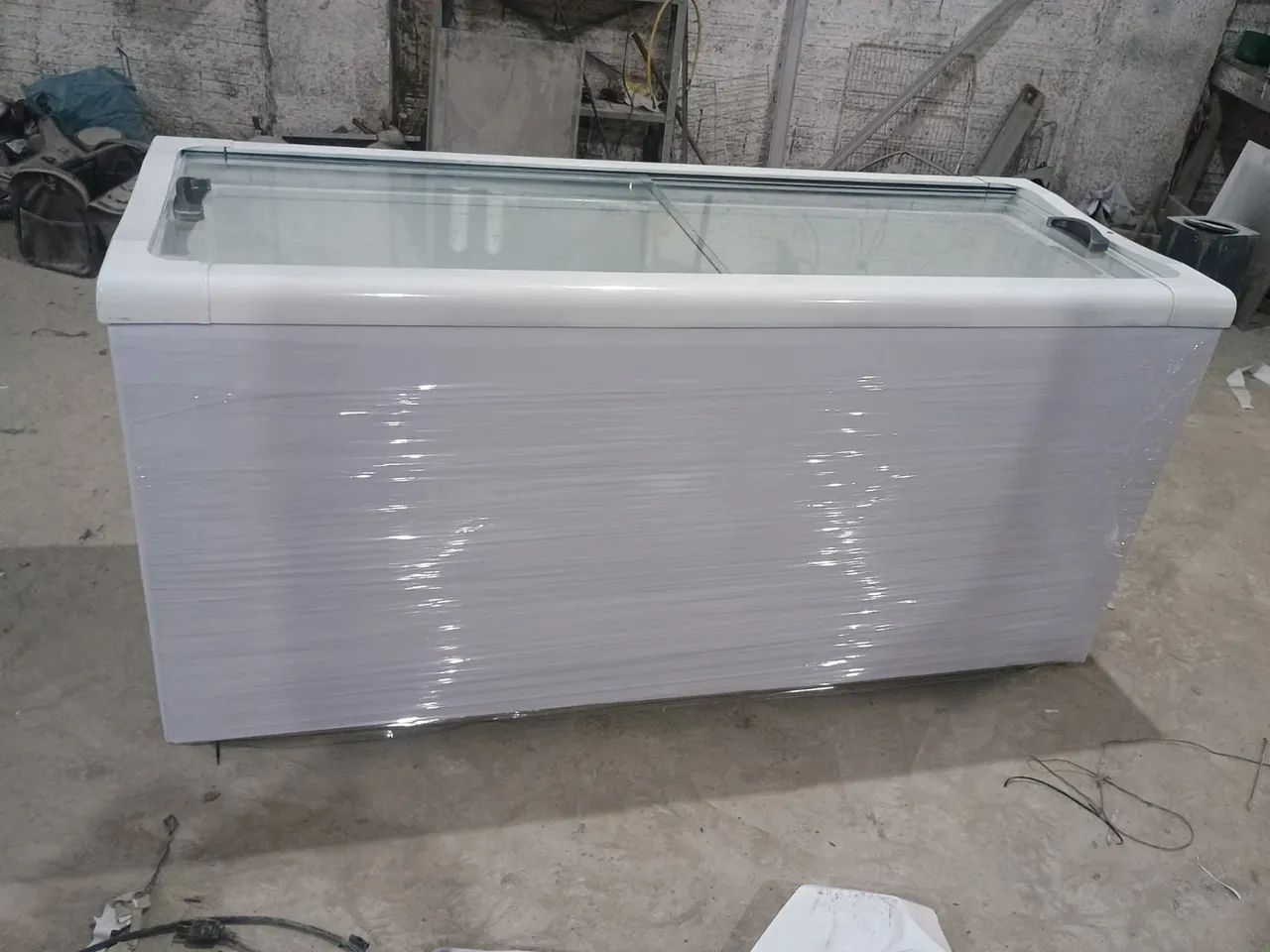 Freezer  de 1, 50 centímetros,  511 Litros. - Foto 4