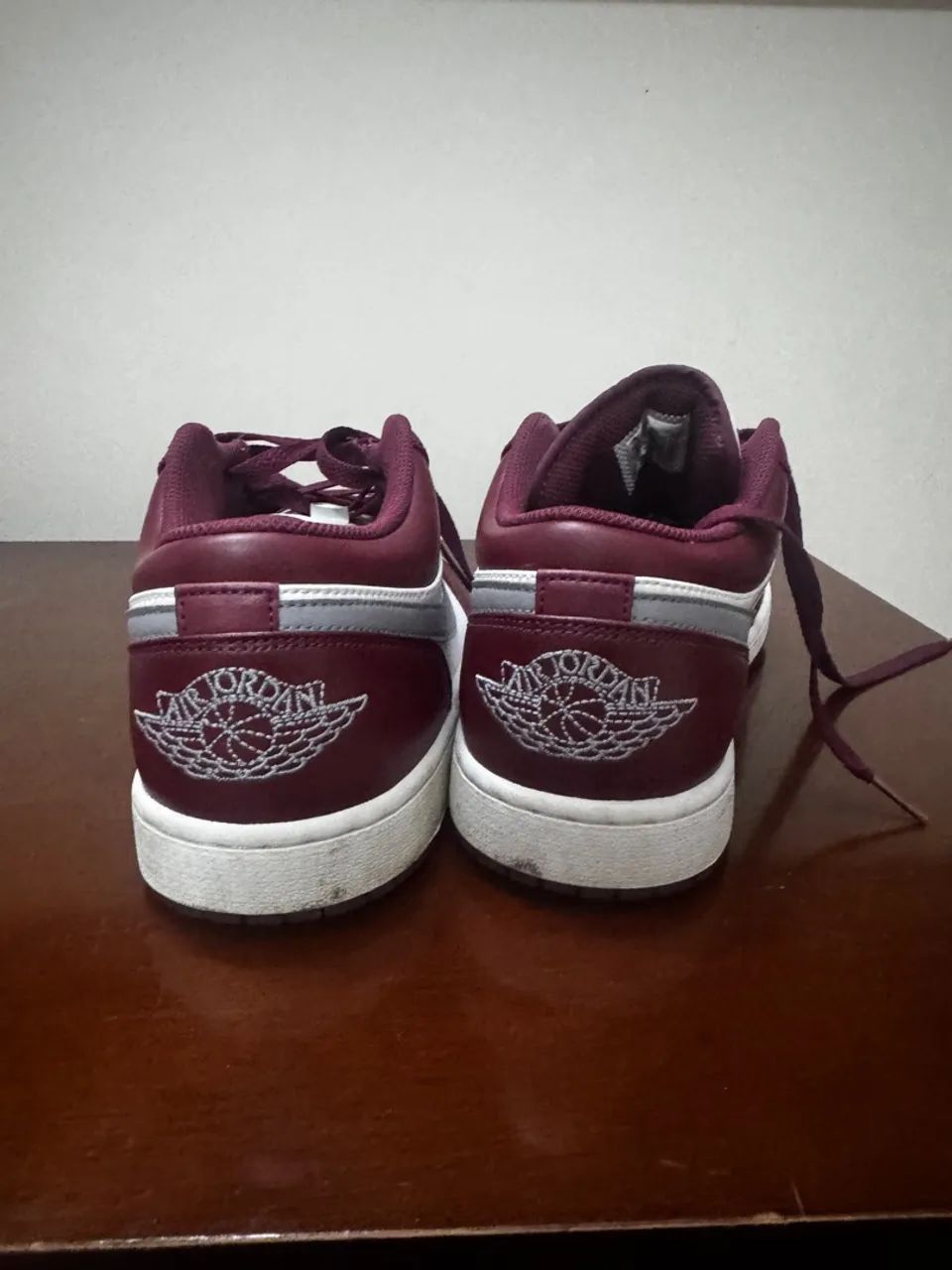 Air Jordan 1 Low - Vinho e Branco - Foto 2