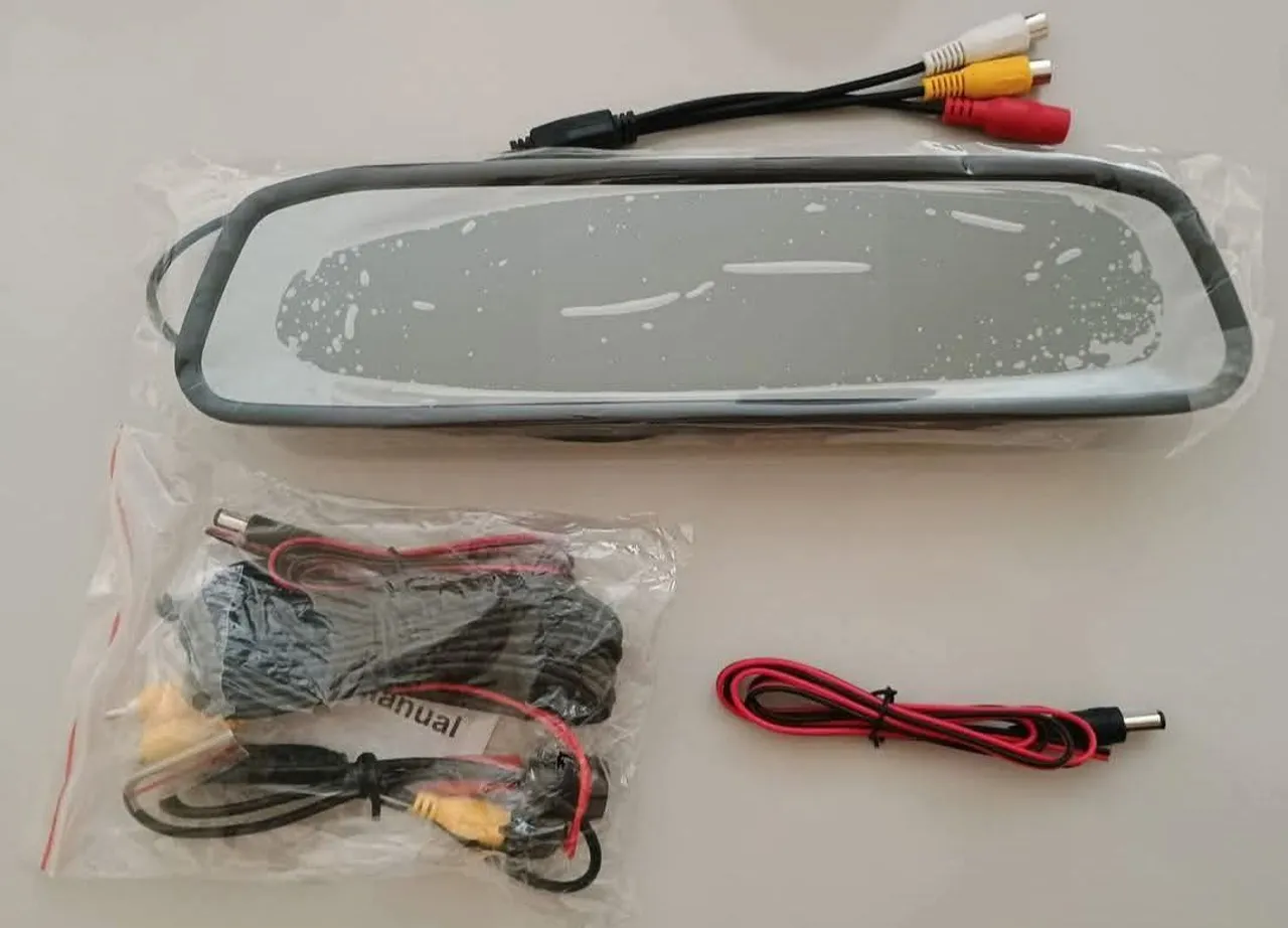 Retrovisor com Câmera de Ré
