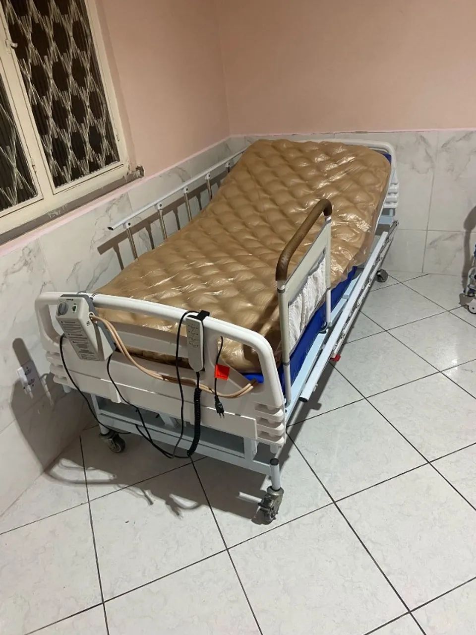 CAMA HOSPITALAR + COLCHÃO PNEUMÁTICO - Foto 2