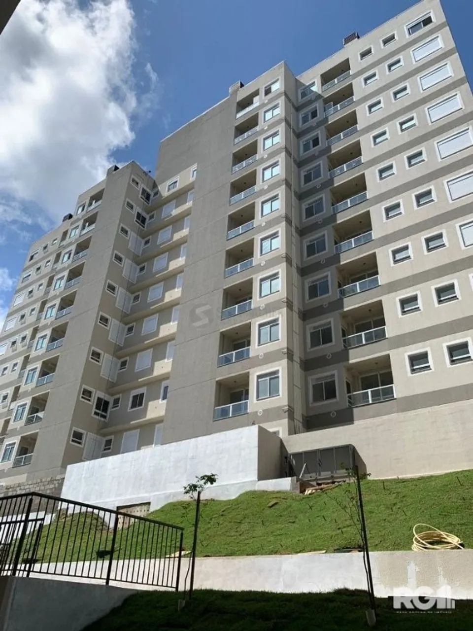 Apartamento para Venda - 56.77m², 2 dormitórios, sendo 1 suites, 1 vaga - Camaquã