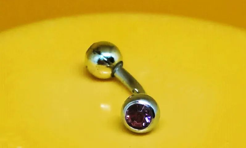 Piercing Curvado para Umbigo - Esfera com Pedra Rosa (Haste Curta) - Foto 3