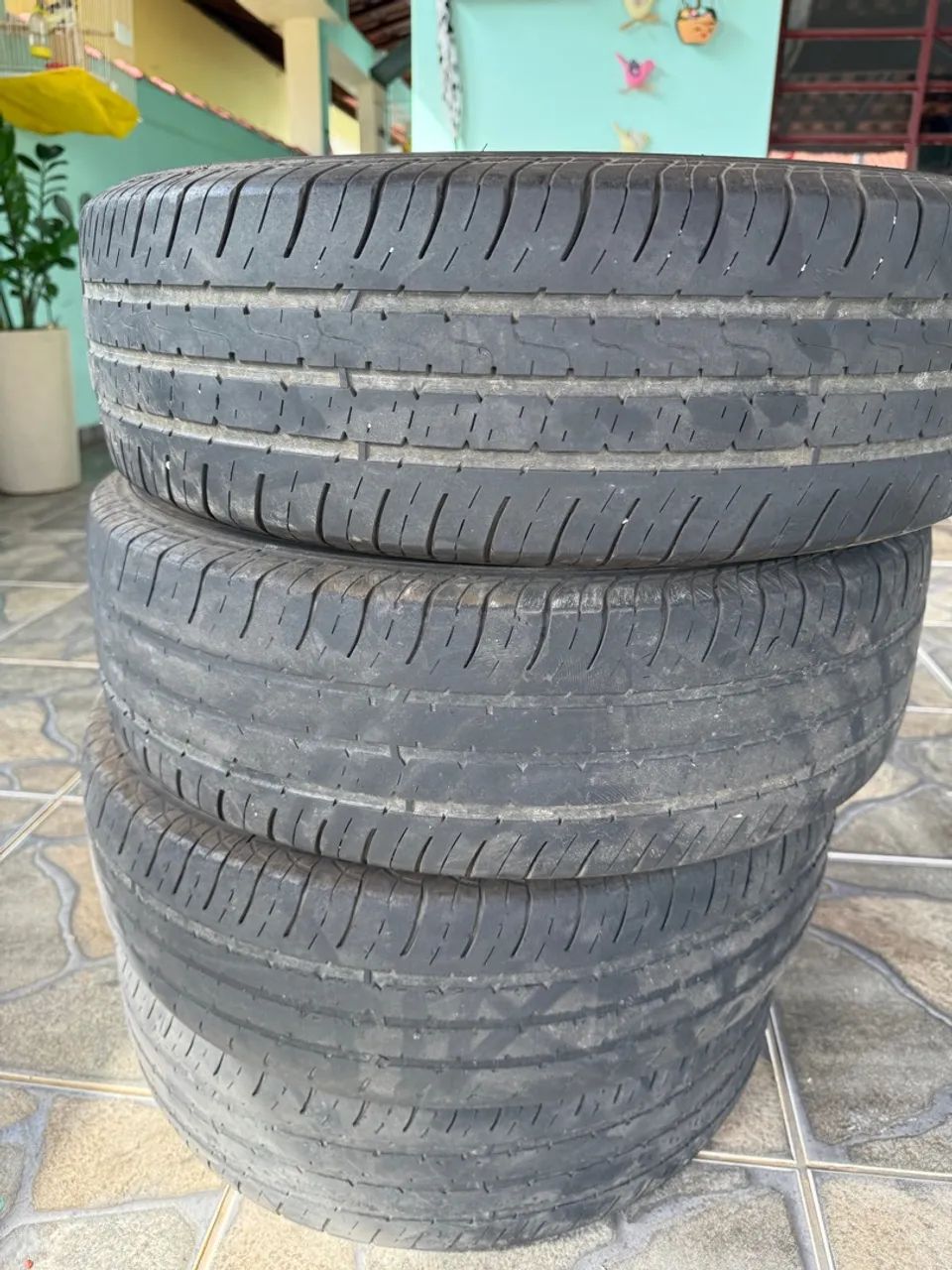 Pneu Goodyear 185/70 R14  - Foto 4