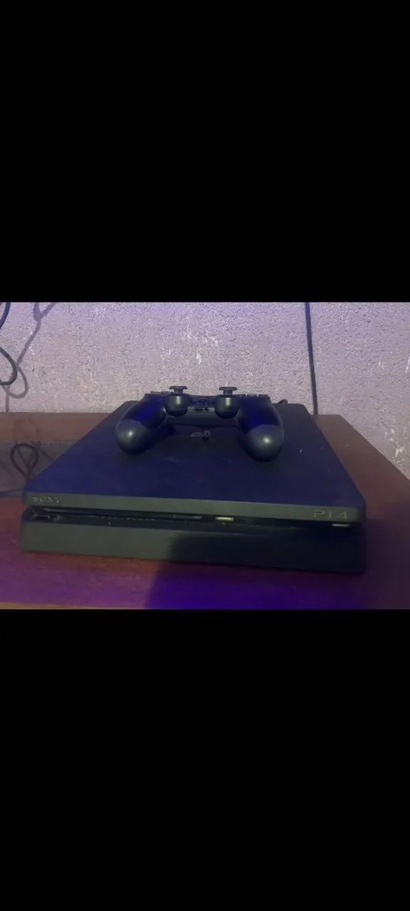 PlayStation 4 - console usado
