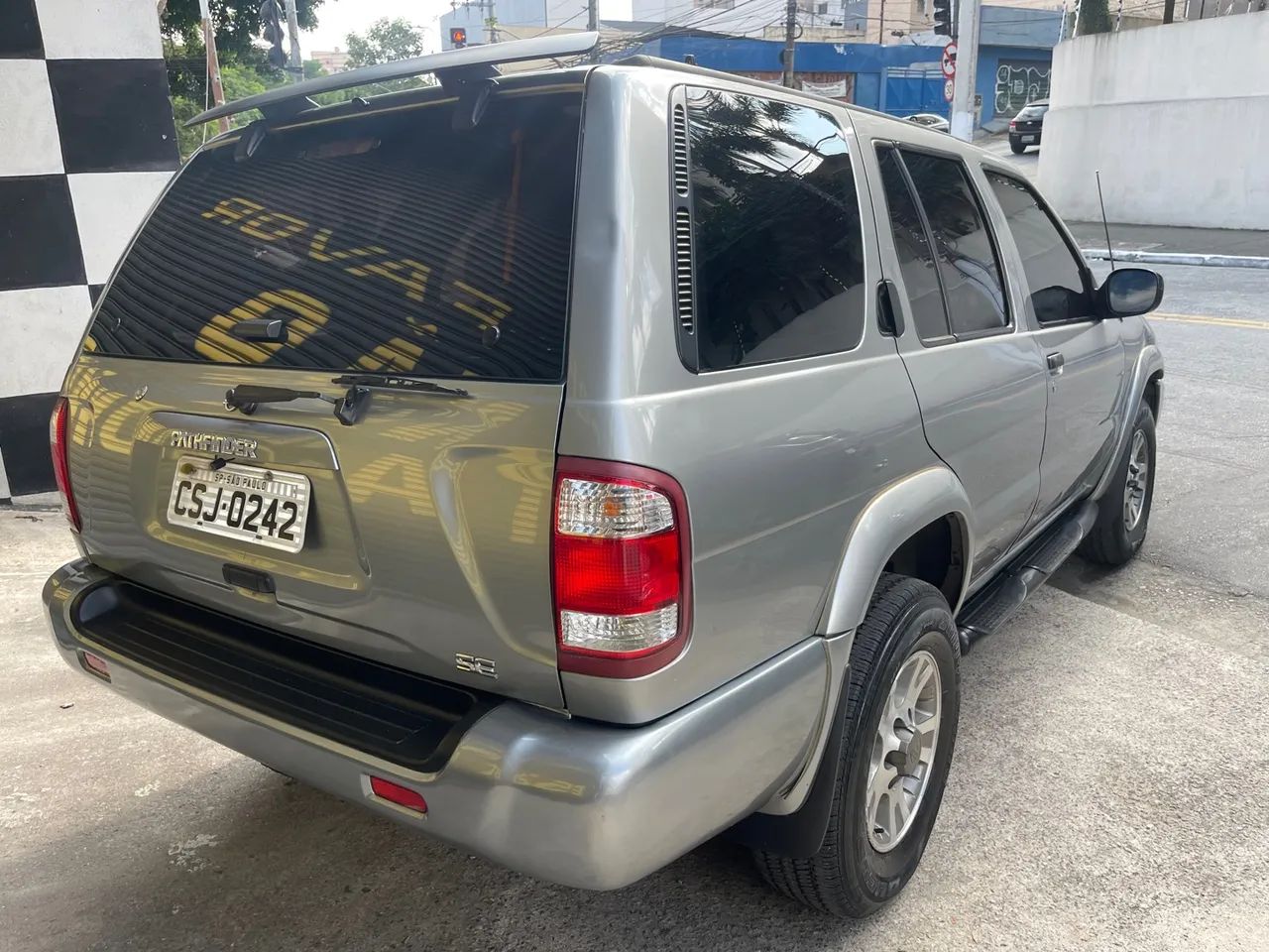 Nissan pathfinder SE 2001 gnv