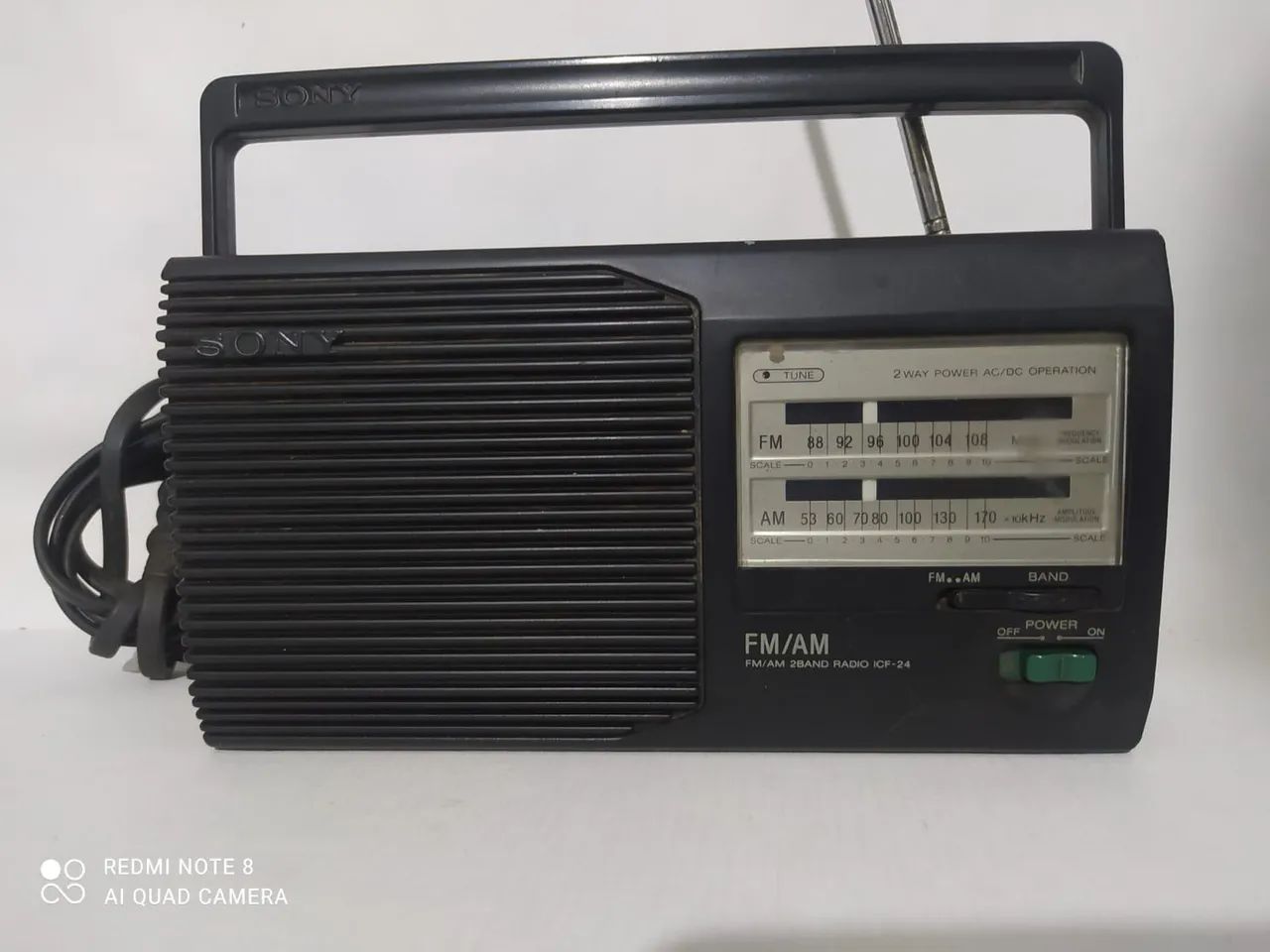 Rádio Sony portátil FM/AM ICF-24 - Foto 4