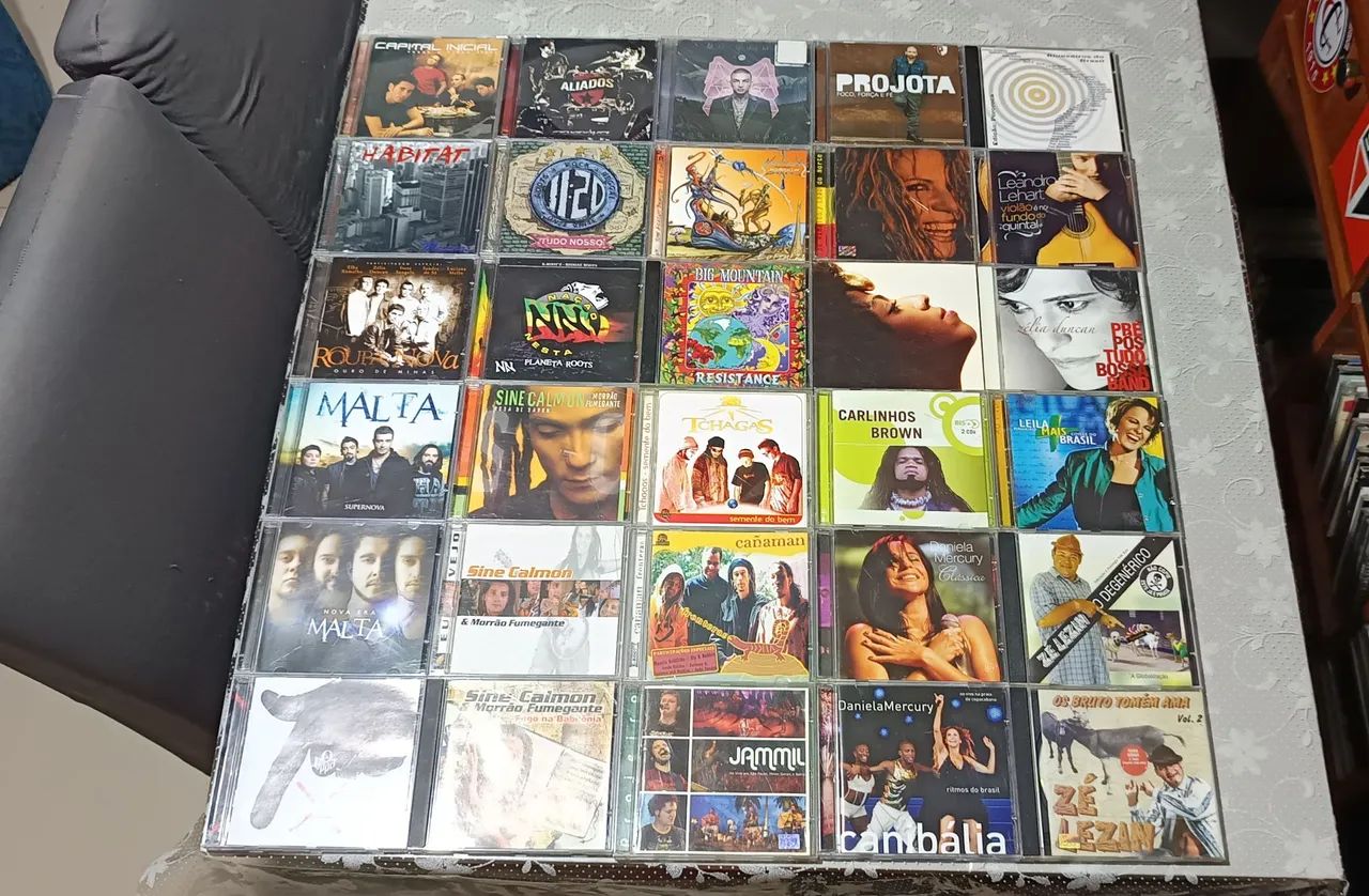 CDs diversos com preço unitário