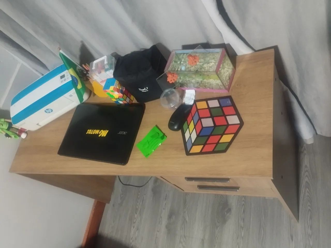Escrivaninha de estudo64341324493185121