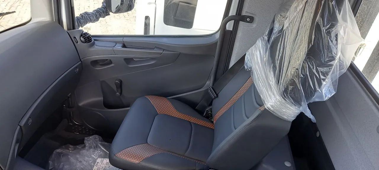 Cavalo mecânico Axor 3344  Ano 2022 Baixo Km - Foto 8