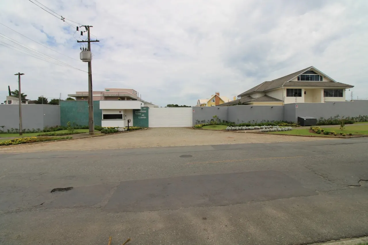 EXCELENTE TERRENO, CONDOMINIO FECHADO EM SANTA FELICIDADE, PRÓX. CONTORNO