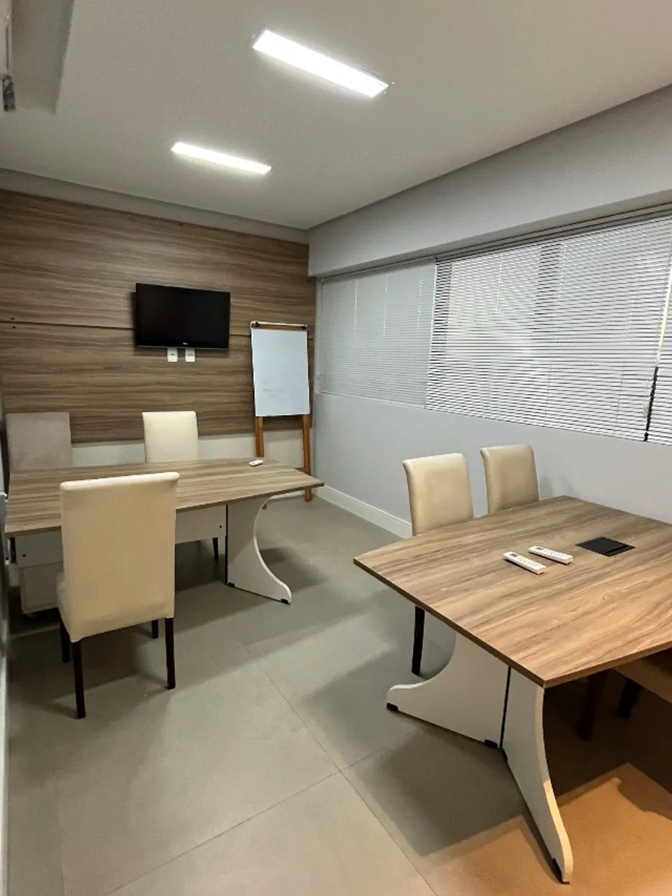? Sala Comercial para Locação - 36m² - Estrada do Coco